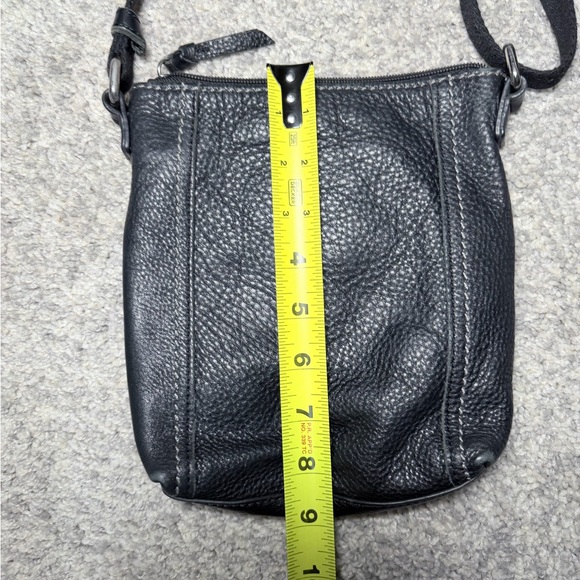 The Sak Black Leather Crossbody Bag – Minimalist Everyday - Picture 5 of 11